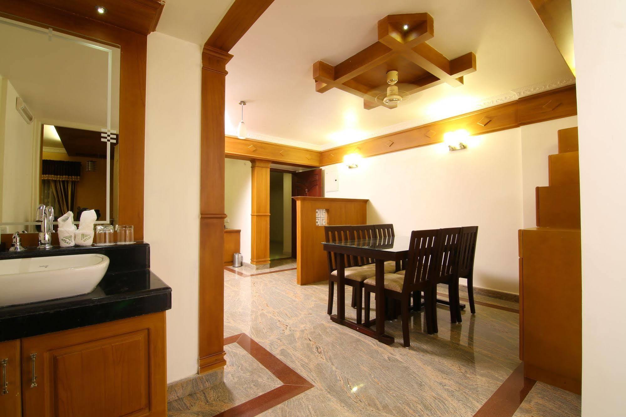 Atlas Airport Hotel Apartment Nedumbassery Exterior photo