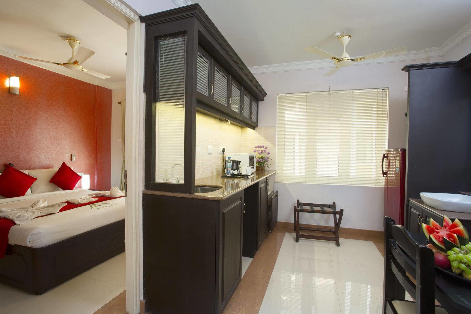 Atlas Airport Hotel Apartment Nedumbassery Exterior photo