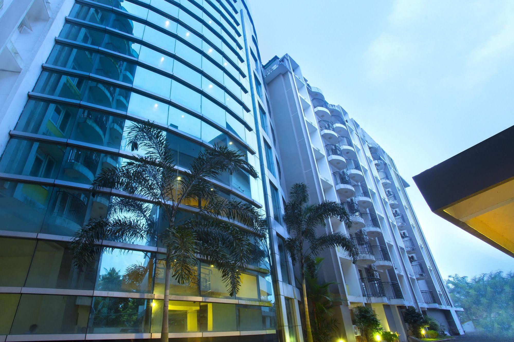 Atlas Airport Hotel Apartment Nedumbassery Exterior photo